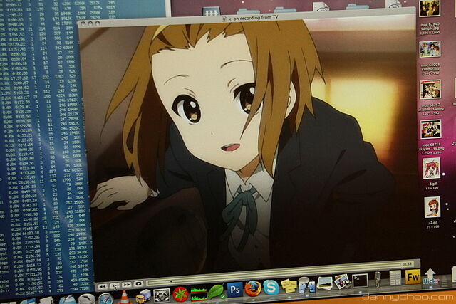 File:Ritsu on screen.jpg