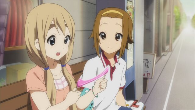 File:Mugi-Ritsu.jpg
