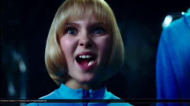File:Annasophia-robb-carlie-chocolate-factory-054.jpg