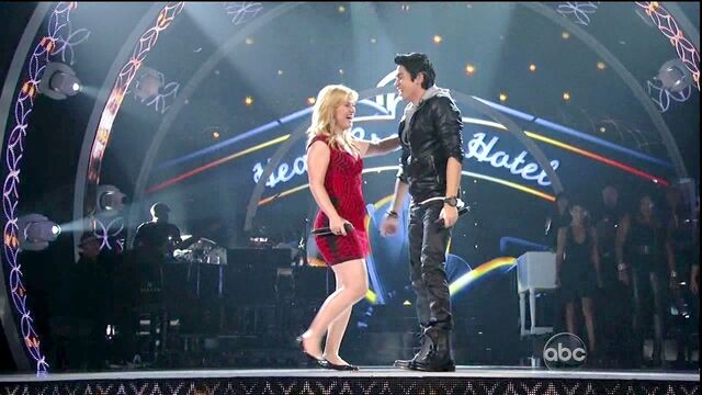 File:Kelly+Clarkson+Jason+Farol+Duets+Season+1+QeEpLP60sZSx.jpg