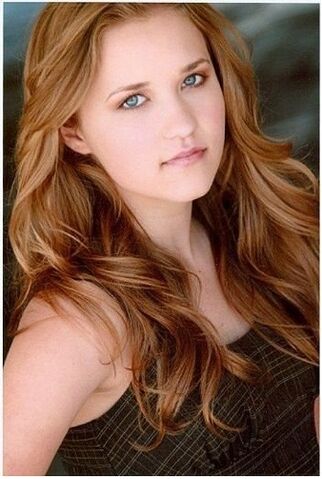 File:Emily-Osment1.jpg