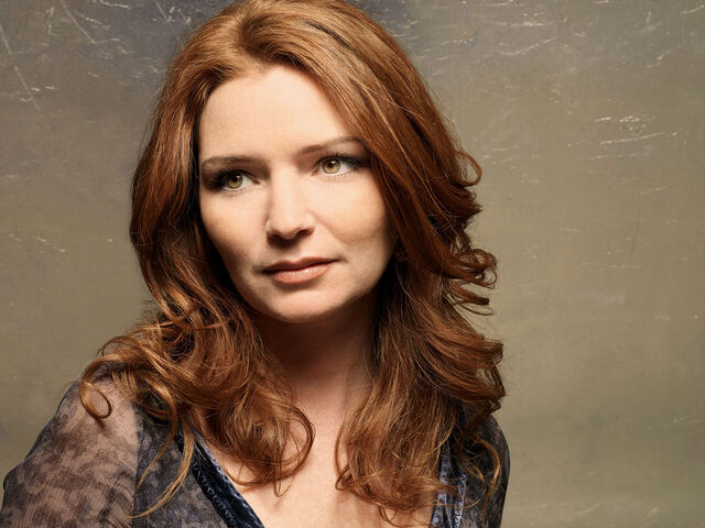 File:Brigid-Brannagh.jpg