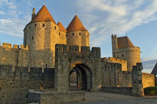 File:Historic-fortified-city-carcassonne-7.jpg