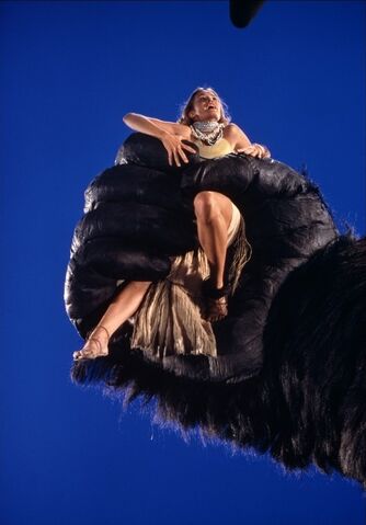 File:Dwan-king-kong-14454538-697-1000.jpg