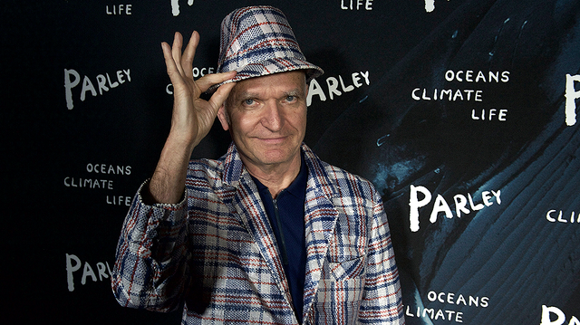 File:FlorianSchneider2016.png