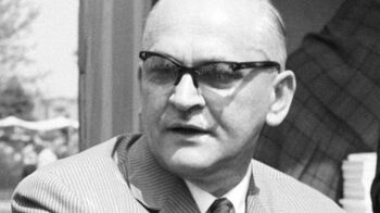 Alfred Szklarski.jpg