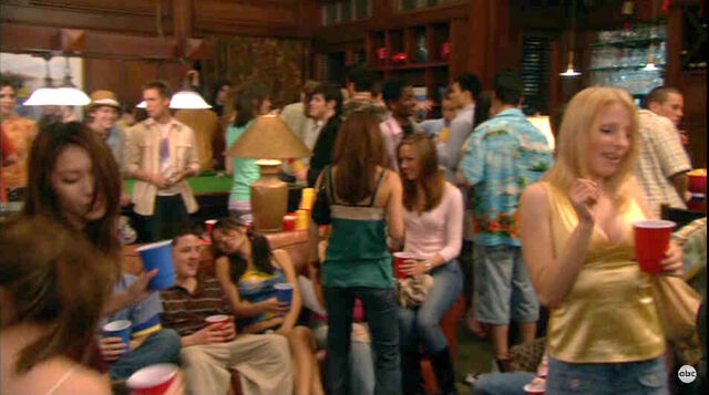 File:PrestonPartyCrowd.jpg