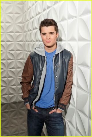 File:Lab-rats-s2-premiere-stills-07.jpg