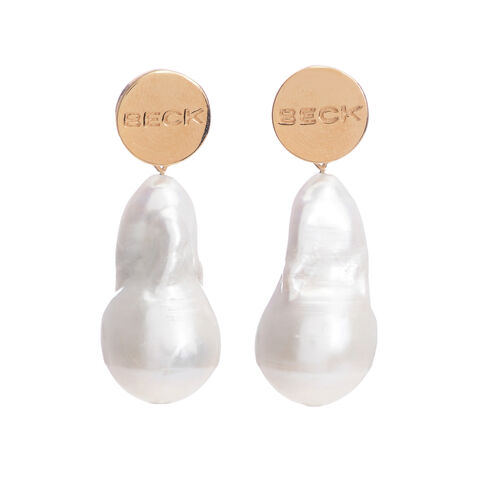 File:Beck - Baroque pearls.jpg