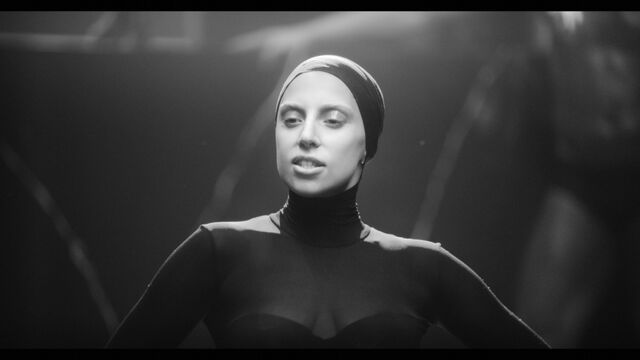 File:Applause Music Video 026.jpg