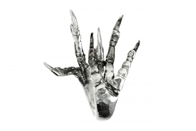 File:Capulet - Monster Claw.jpg