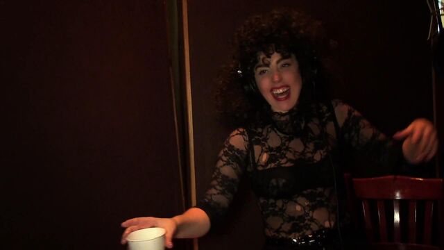 File:I Can't Give You Anything But Love - Studio video 013.jpg