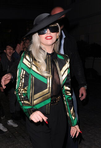 File:11-16-11 Leaving ITV Studios in London 002.jpg