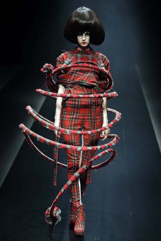 File:Alice Auaa - Spring 2013 Collection.jpg