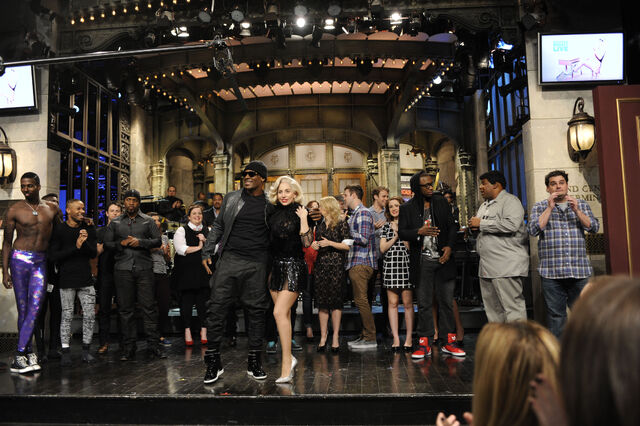 File:11-16-13 SNL Goodnight 001.jpg