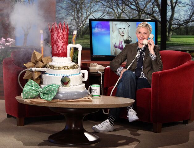 File:28-gaga-video.jpg