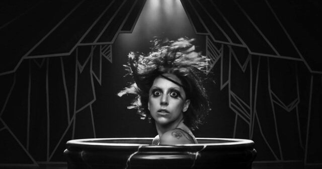 File:Applause Music Video 018.jpg