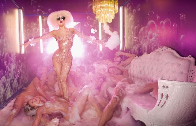 File:5-14-09 David LaChapelle 003.jpg