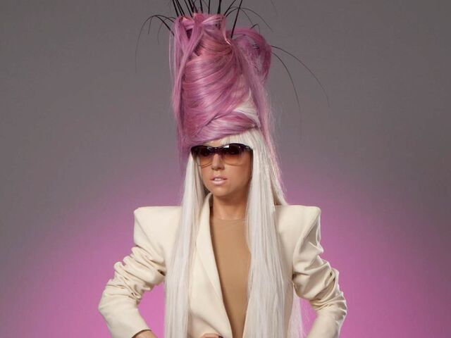 File:Lady-gaga-mta-20104.jpg
