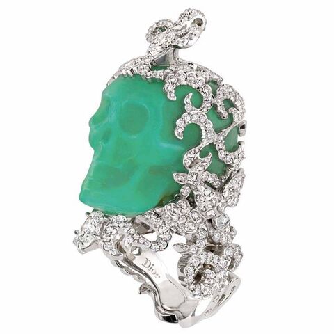 File:Dior - Jade and diamond skull ring.jpg