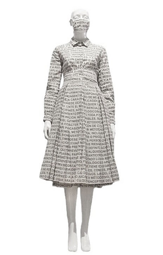 File:Lucia Cuba Articulo 6 long sleeve printed dress.png