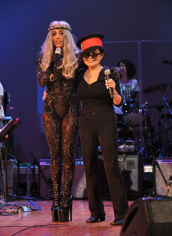 File:We Are Plastic 04.jpg