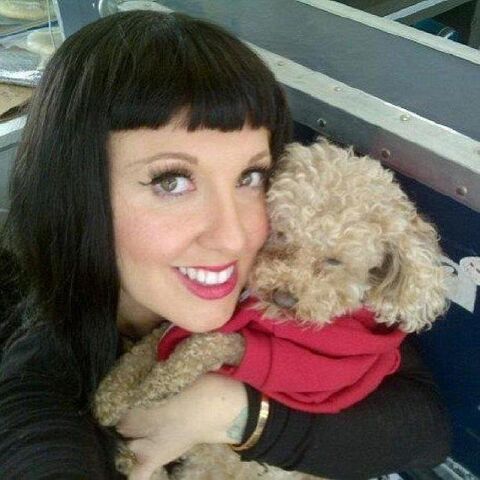 File:Tara and Fozzi Bear.jpg