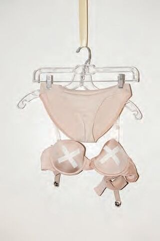 File:MB LG bra.jpg