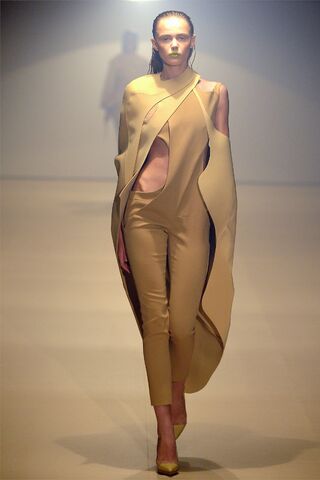 File:Thierry-Mugler-Spring-2012.jpg