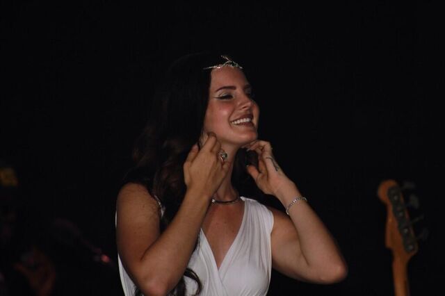 File:Byblosfestival lanadelreyfandotcom.jpg