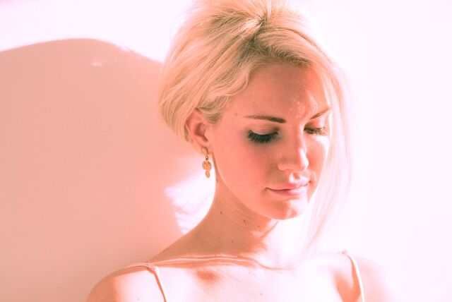File:Naomi Shon 4 7.jpg