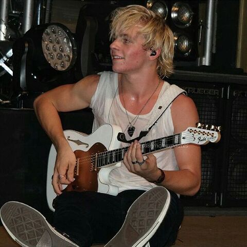 File:Ross Lynch- 125992681008099012585032154491212 n.jpg