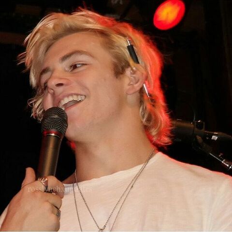 File:Ross Lynch- 125433951498547883787103582248811 n.jpg