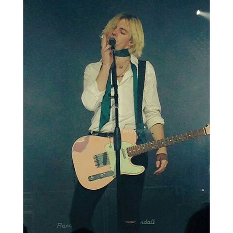 File:Ross Lynch- 13895201826485454400231865499321 n.jpg