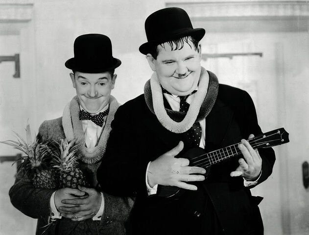File:Laurel-and-hardy-vacation.jpg