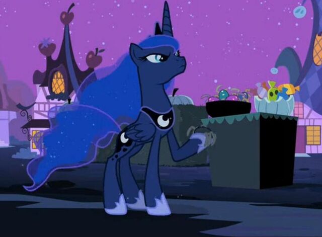 File:Luna.jpg