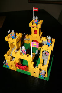 Yellow-Lego-Castle 375