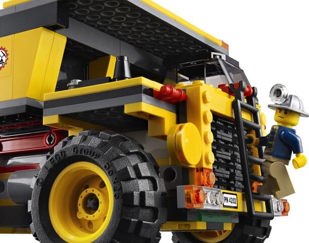 File:4202 mining truck al1.jpg