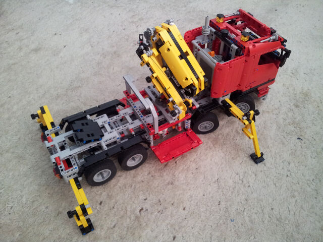 File:8258-folded-back-view.jpg
