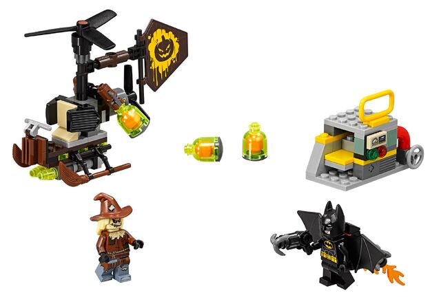 File:70913 Scarecrow Fearful Face-off.jpg