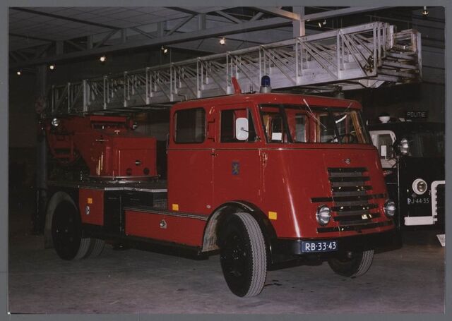 File:1955-brandweer-trucks-daf-a1300c-van-gemeente-leeuwarden.jpg