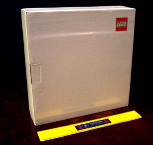 File:Lego wood chess 1.jpg