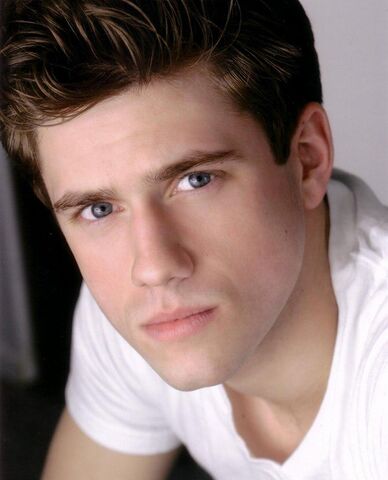 File:Aaron-Tveit.jpg
