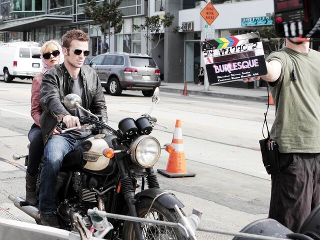 File:Cam-Gigandet-Net-Burlesque-30.jpg