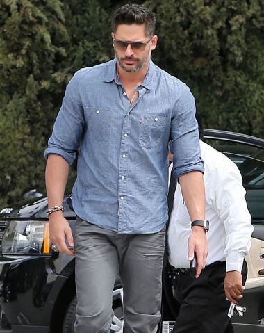 File:Joe-M-Levis-shirt.jpg
