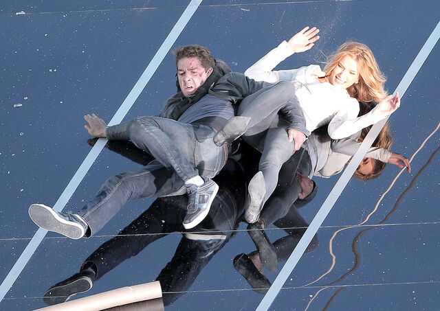 File:Shia+LaBeouf+smokes+cigarette+between+takes+FCVjSOslBOPx.jpg