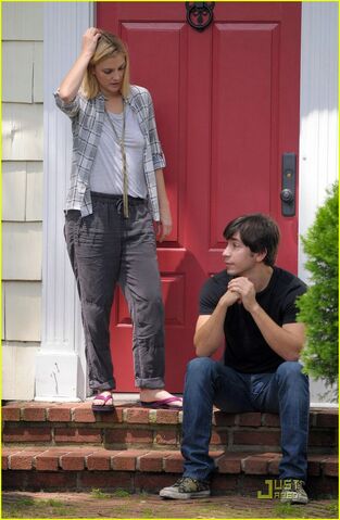 File:Drew-barrymore-justin-long-02.jpg