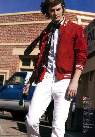 File:BenBarnes GQ 042008 2.jpg