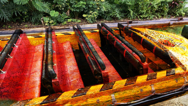 File:Jurrasic Park Boat.jpg