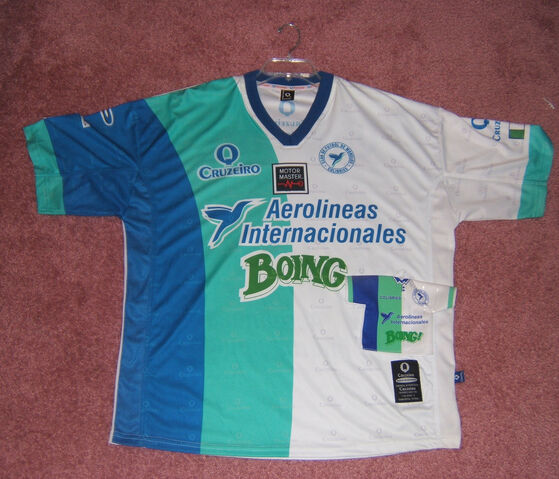 Archivo:PlayeraColibries.jpg